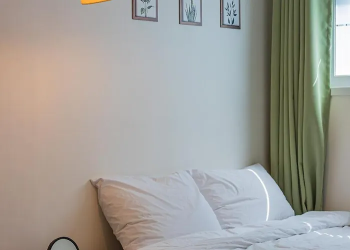Station 3 Minutes On Foot, 2 Bedrooms, Charming House Apartamento *