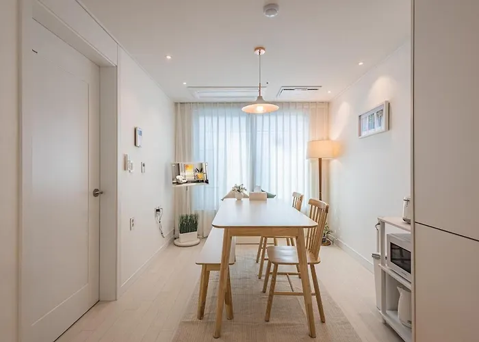 Apartamento Station 3 Minutes On Foot, 2 Bedrooms, Charming House Seúl